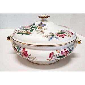 Wedgewood Charnwood 3984 Covered Vegetable Bowl Bone China Made in England